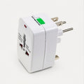 ADAPTADOR UNIVERSAL DE ENCHUFE PARA VIAJE